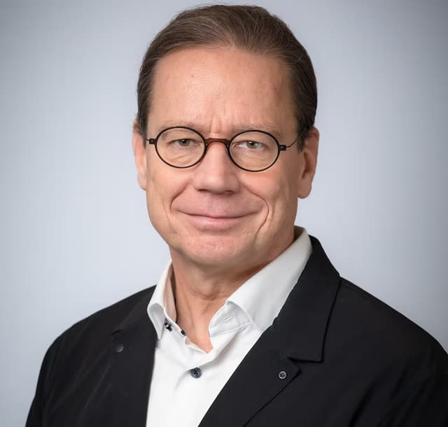 Dr. Johannes Dyring
